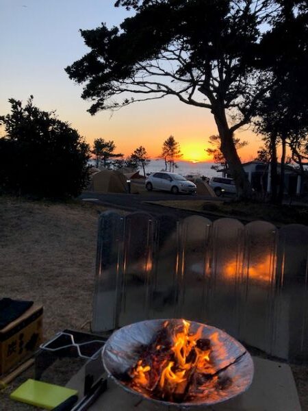 波戸岬キャンプ場の夕陽と焚き火
