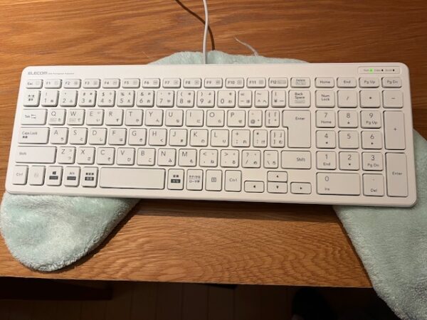 首・肩・首肩腰がラクに♪折りたたみノートパソコンスタンドで姿勢改善・軽量コンパクトなおすすめも