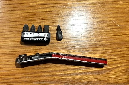 【ドラム式洗濯機・東芝ZABOON・ザブーン】洗濯物のほこりでお悩みの方へ・奥の手!掃除方法 ラチェットドライバー