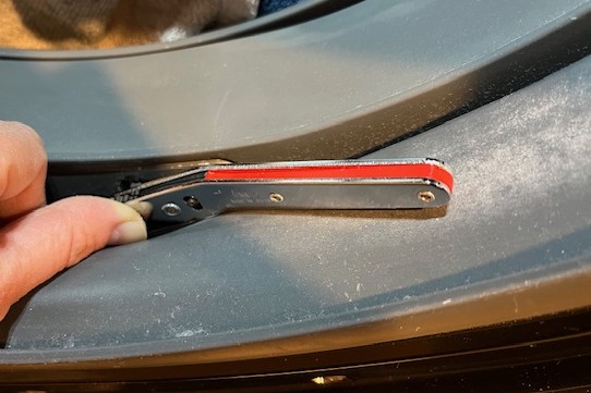 【ドラム式洗濯機・東芝ZABOON・ザブーン】洗濯物のほこりでお悩みの方へ・奥の手!掃除方法 ラチェットドライバー