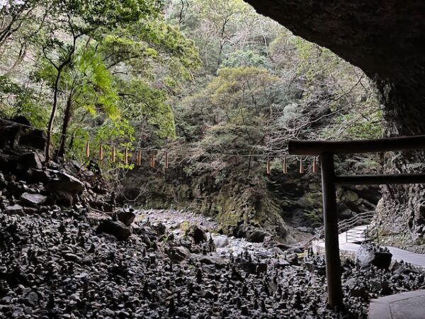 【2025年初詣・熊本へ】パワースポット日帰り旅（高千穂神社・幣立神宮・天岩戸神社）