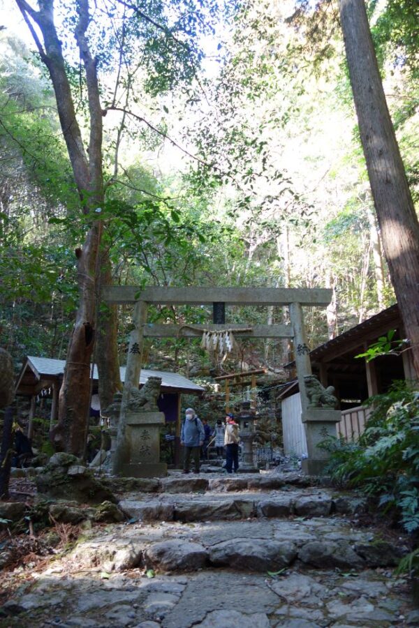 【伊勢志摩２泊３日旅行記】３日目・伊勢神宮内宮参拝と横山展望台の絶景と志摩うなぎ・天の岩戸・恵利原の水穴