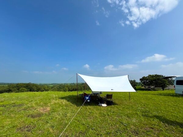 【押戸石の丘ディキャンプ】きよらカァサで買ったあか牛ハンバーグでハンバーガー作ってみた　ロゴスソーラーブロックヘキサタープ