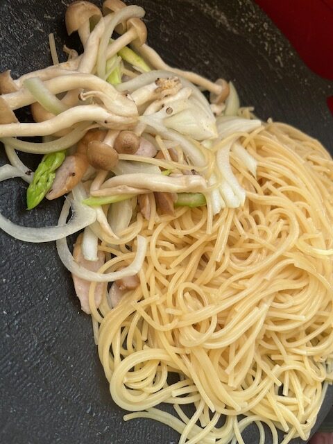 【阿蘇レインボーバレー】紅葉キャンプ!温泉・地獄蒸し・絶景かっぱ滝など満喫の2泊3日 マルチグリドルナポリタン