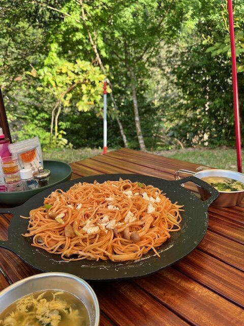 【阿蘇レインボーバレー】紅葉キャンプ!温泉・地獄蒸し・絶景かっぱ滝など満喫の2泊3日 マルチグリドルナポリタン