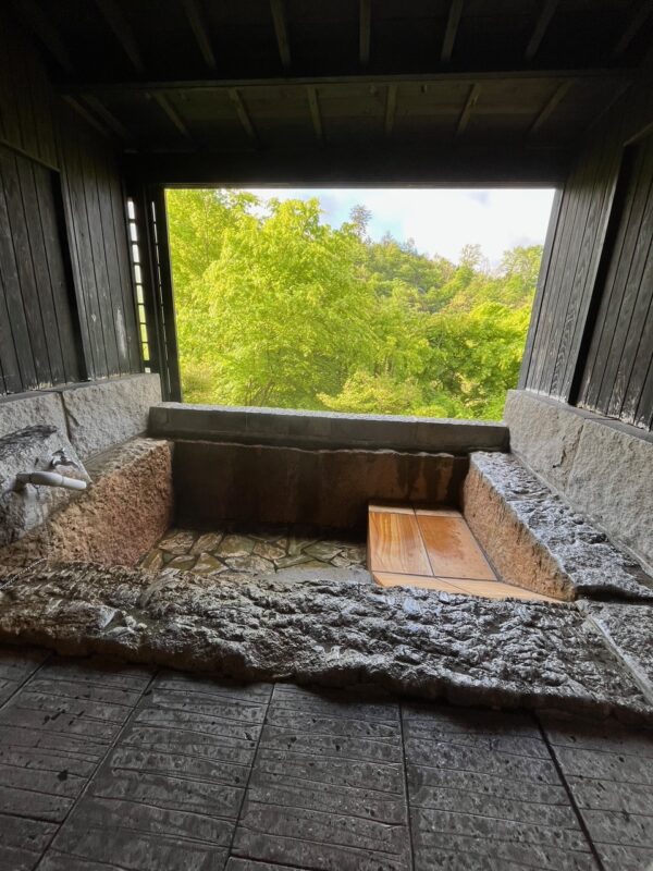 【阿蘇レインボーバレー】紅葉キャンプ！今日も朝からはげの湯温泉くぬぎ湯の家族露天風呂満喫（3日目）