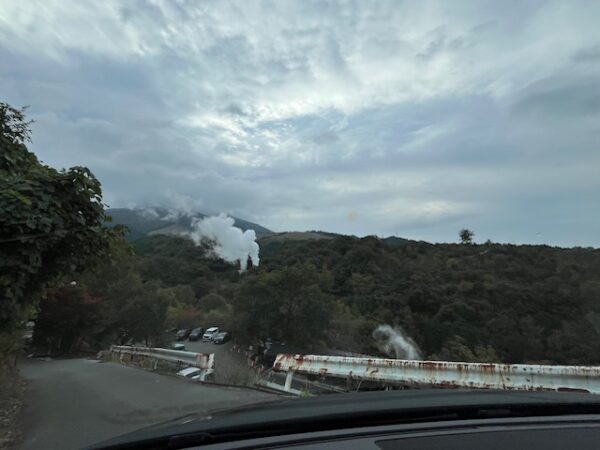 【阿蘇レインボーバレー】紅葉キャンプ!温泉・地獄蒸し・絶景かっぱ滝など満喫の2泊3日