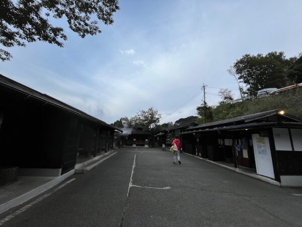 【阿蘇レインボーバレー】紅葉キャンプ!温泉・地獄蒸し・絶景かっぱ滝など満喫の2泊3日