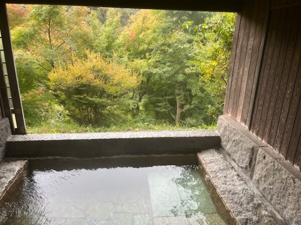 【阿蘇レインボーバレー】紅葉キャンプ!温泉・地獄蒸し・絶景かっぱ滝など満喫の2泊3日