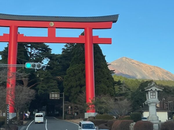 【鹿児島2泊3日旅行記】霧島神宮パワースポット巡り＆明るい農村焼酎蒸留所見学と絶品鹿児島牛すき焼き　