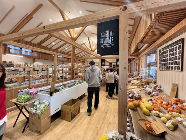 【鹿児島2泊3日旅行記】霧島神宮パワースポット巡り＆明るい農村焼酎蒸留所見学と絶品鹿児島牛すき焼き　日当山無垢食堂